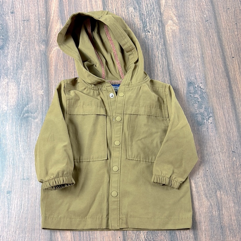 Old Navy 6-12 month light weight khaki snap jacket with hood tan